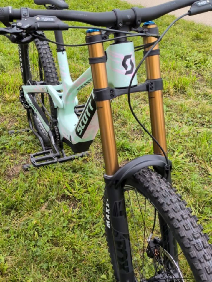 Instagram post from furttalbikes. This post is in position 0.