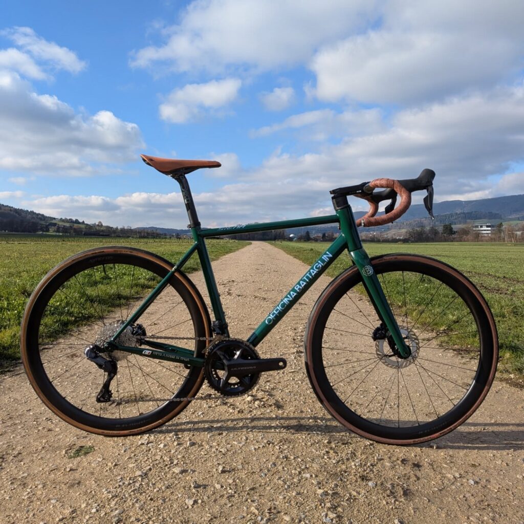 Instagram post from furttalbikes. This post is in position 0.