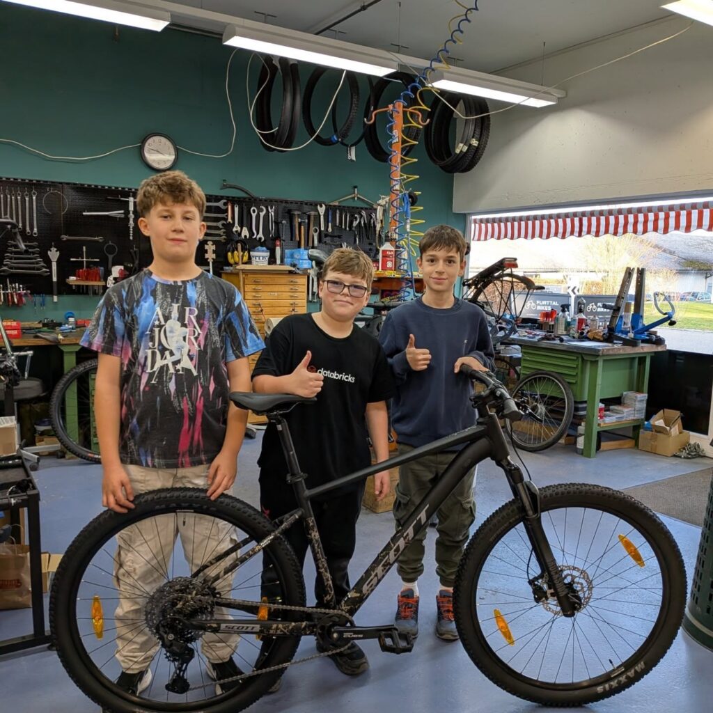 Instagram post from furttalbikes. This post is in position 0.